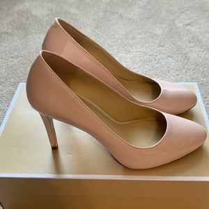 Soft Pink Ashby Leather Round Toe Michael Kors Pumps - Like NEW